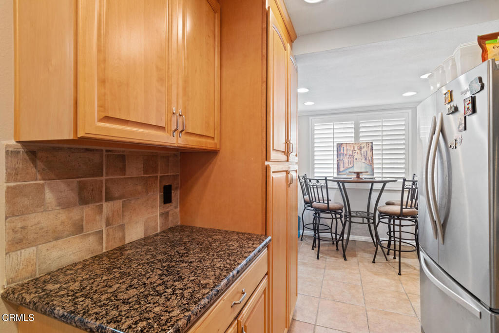 18409 Collins Street F Property Photo 9