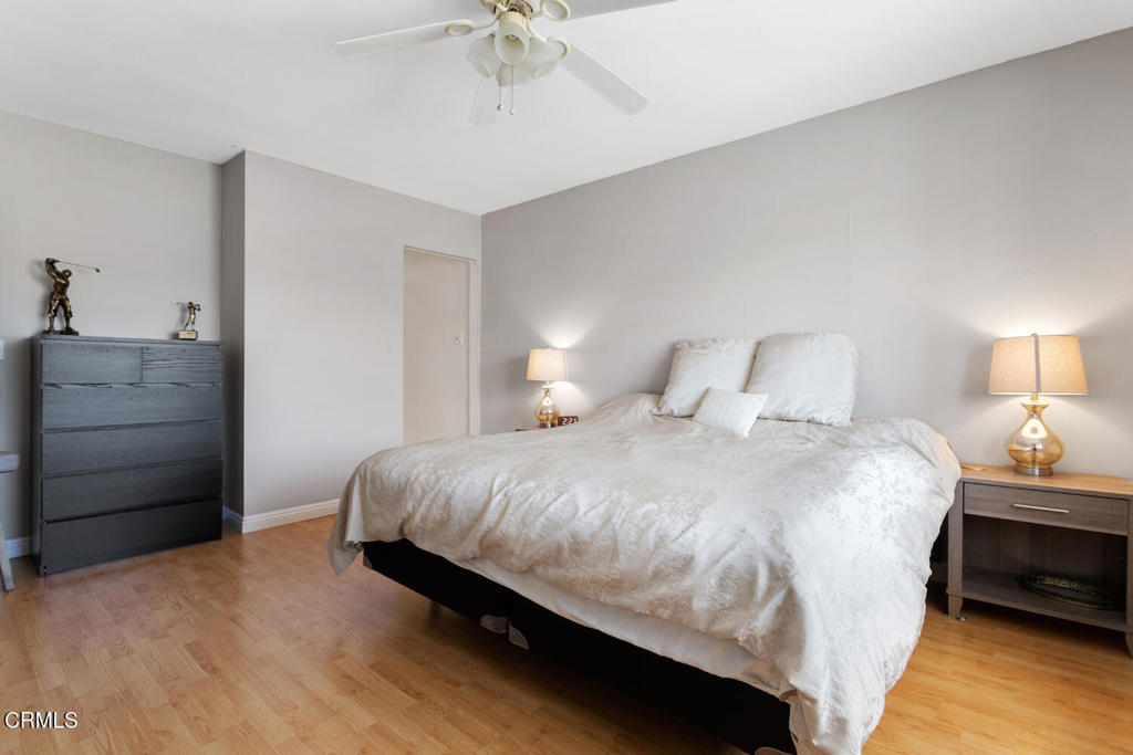 18409 Collins Street F Property Photo 19