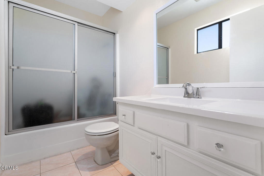 18409 Collins Street F Property Photo 23