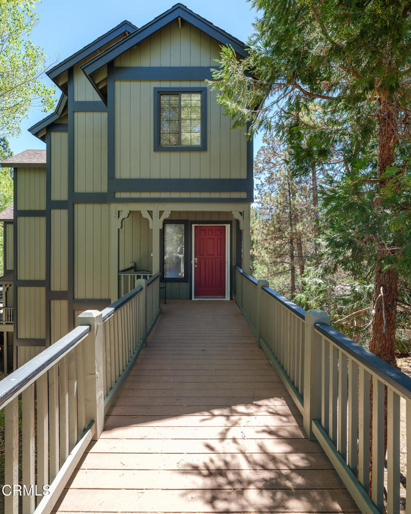 568 Silver Tip Drive Property Photo 2