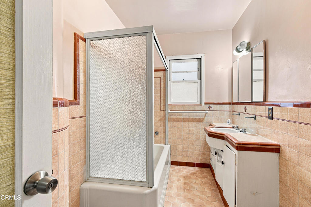 10639 Olive Street Property Photo 8
