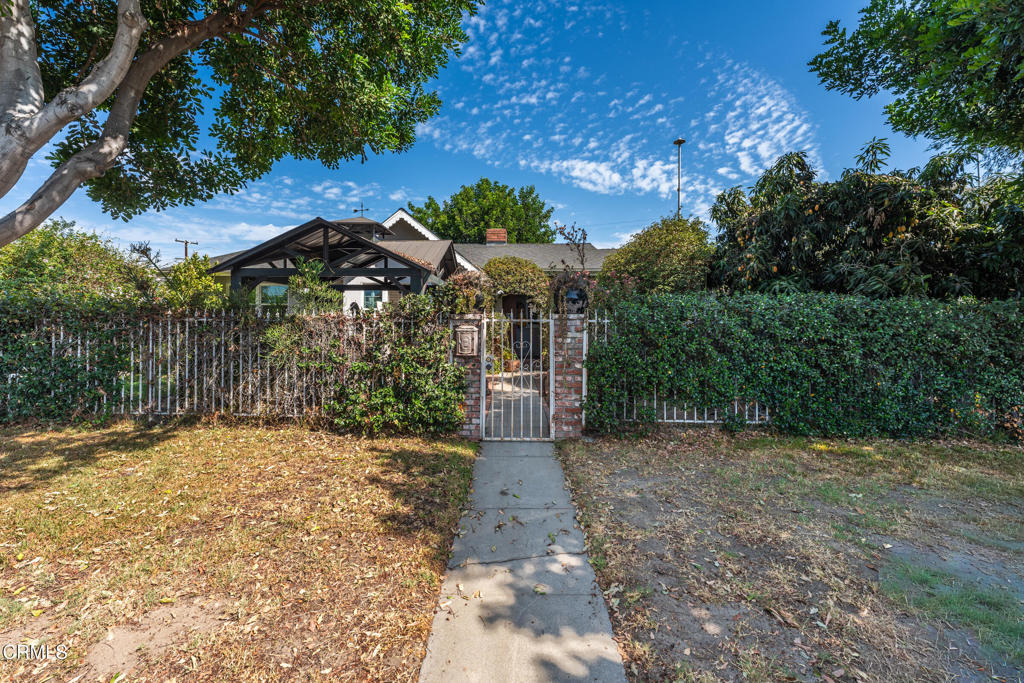 10435 Asher Street Property Photo 2