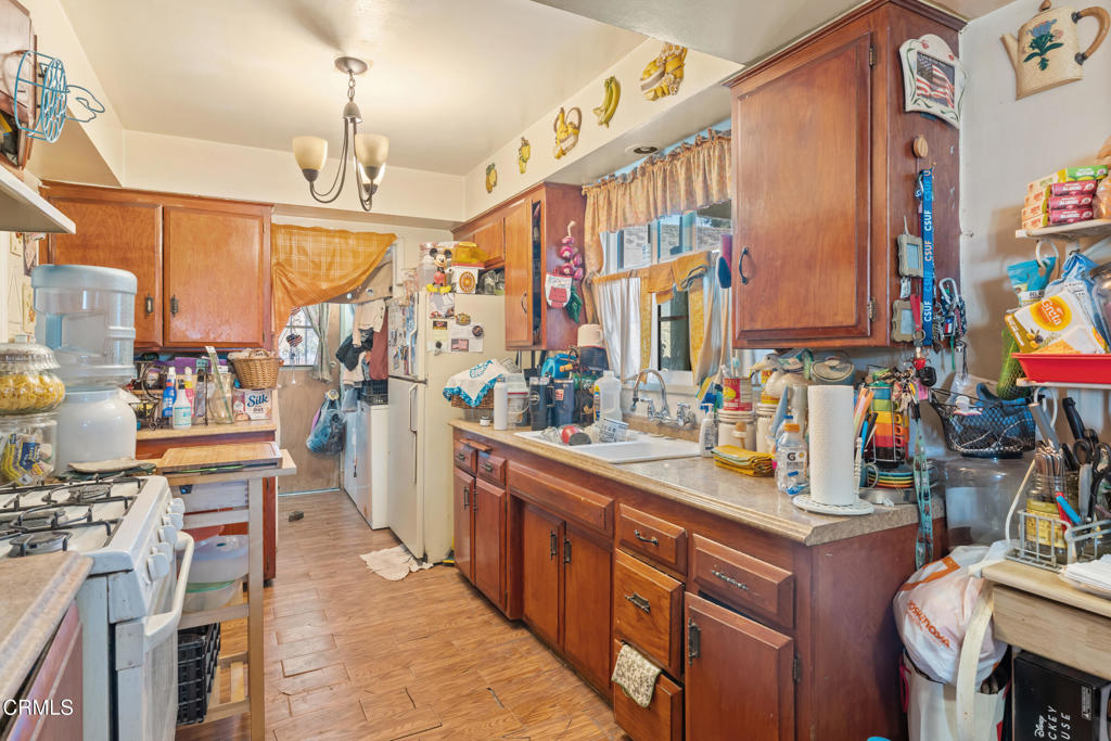 10435 Asher Street Property Photo 11
