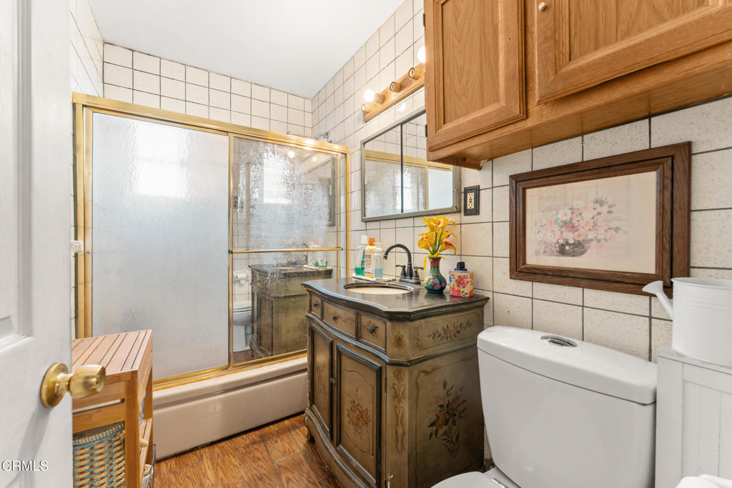 10435 Asher Street Property Photo 15