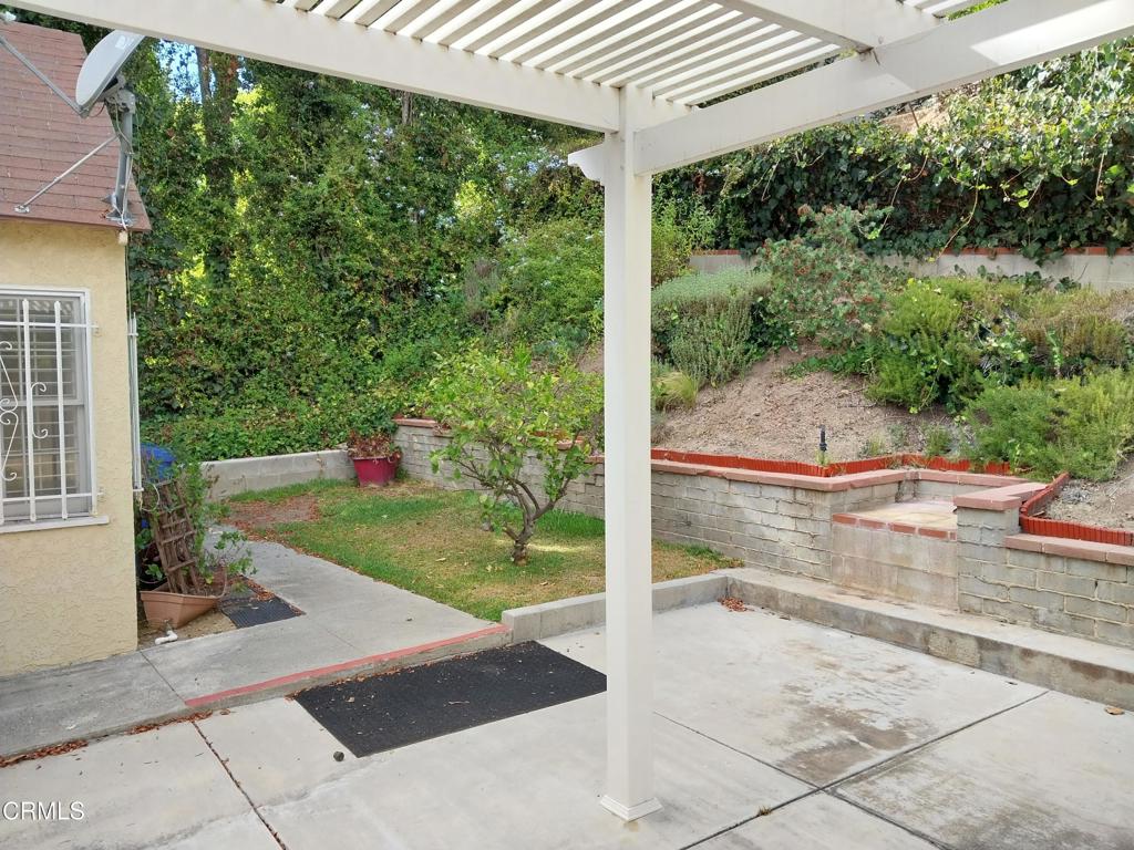 3657 Homeland Drive Property Photo 6