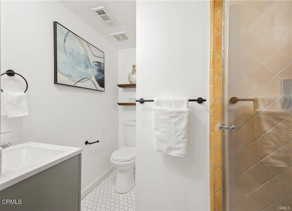 965 E Del Mar Boulevard 3 Property Photo 12
