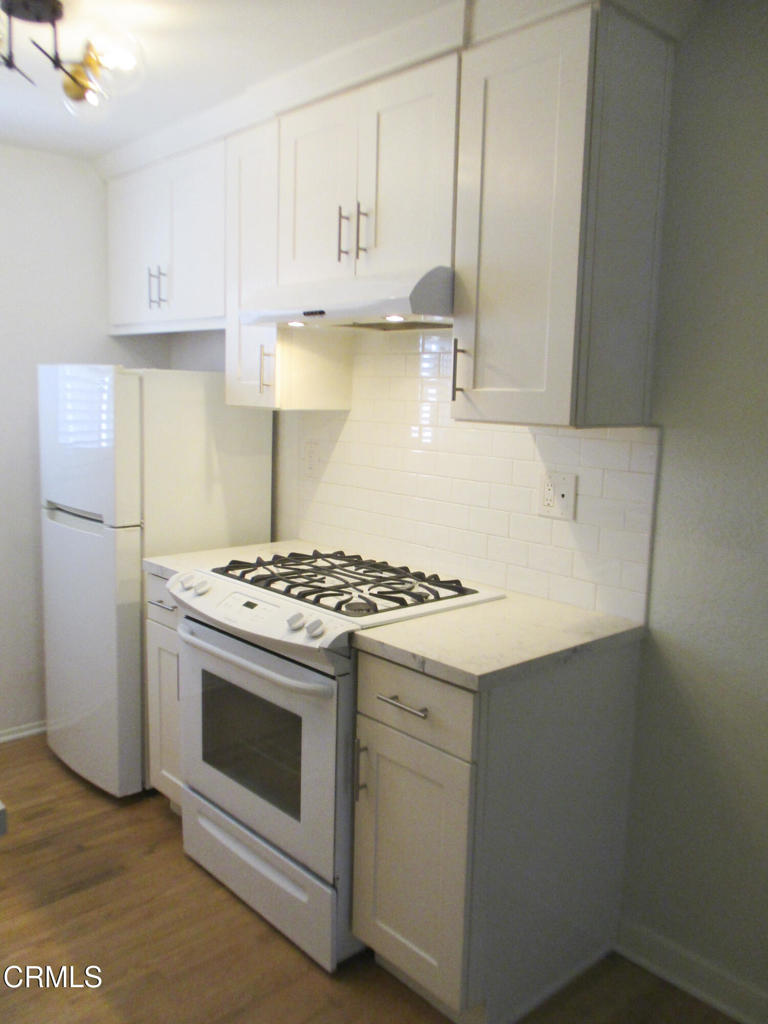 965 E Del Mar Boulevard 3 Property Photo 19