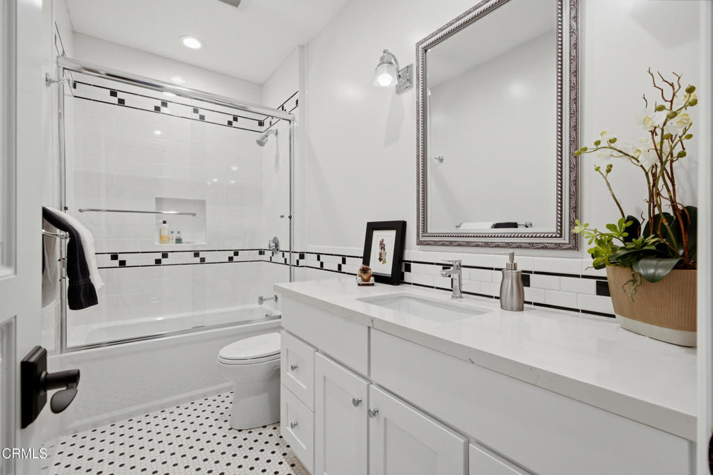 700 S Lake Avenue 306 Property Photo 34