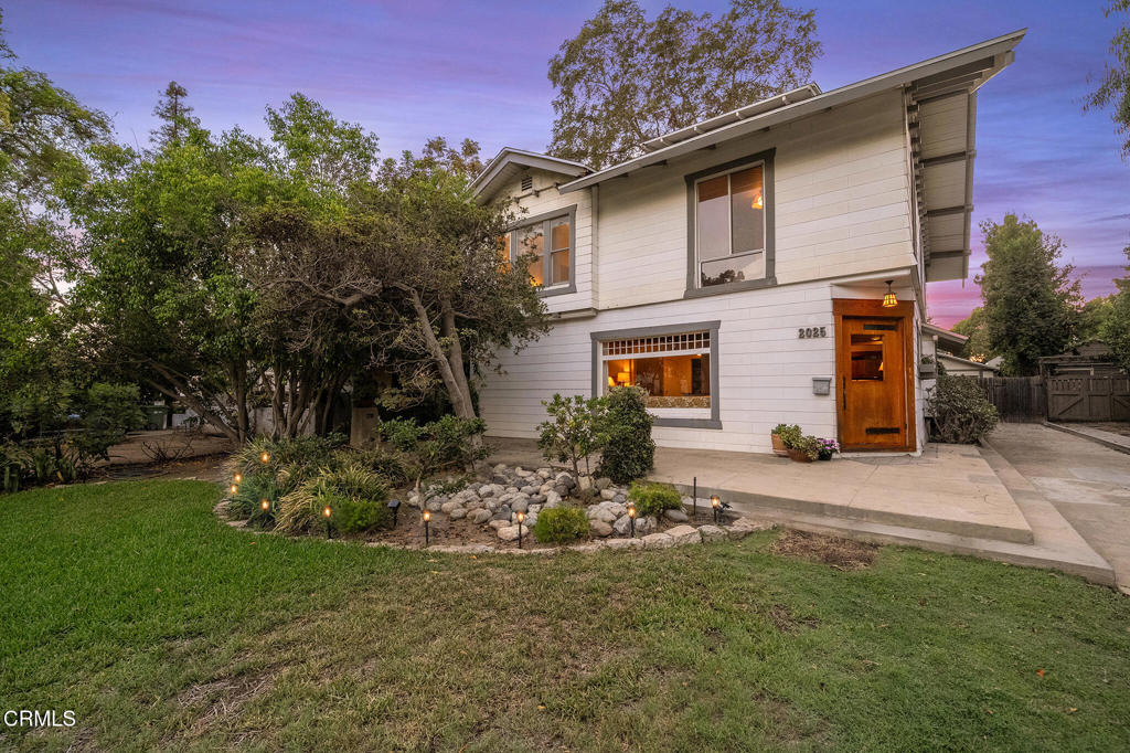2025 La France Avenue Property Photo