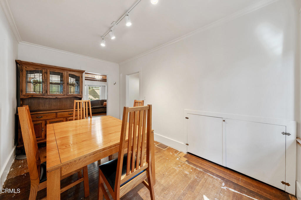 2025 La France Avenue Property Photo 13