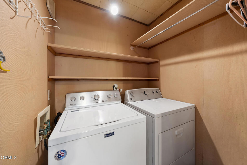 2025 La France Avenue Property Photo 19
