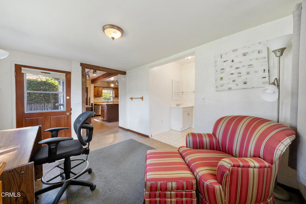 2025 La France Avenue Property Photo 21