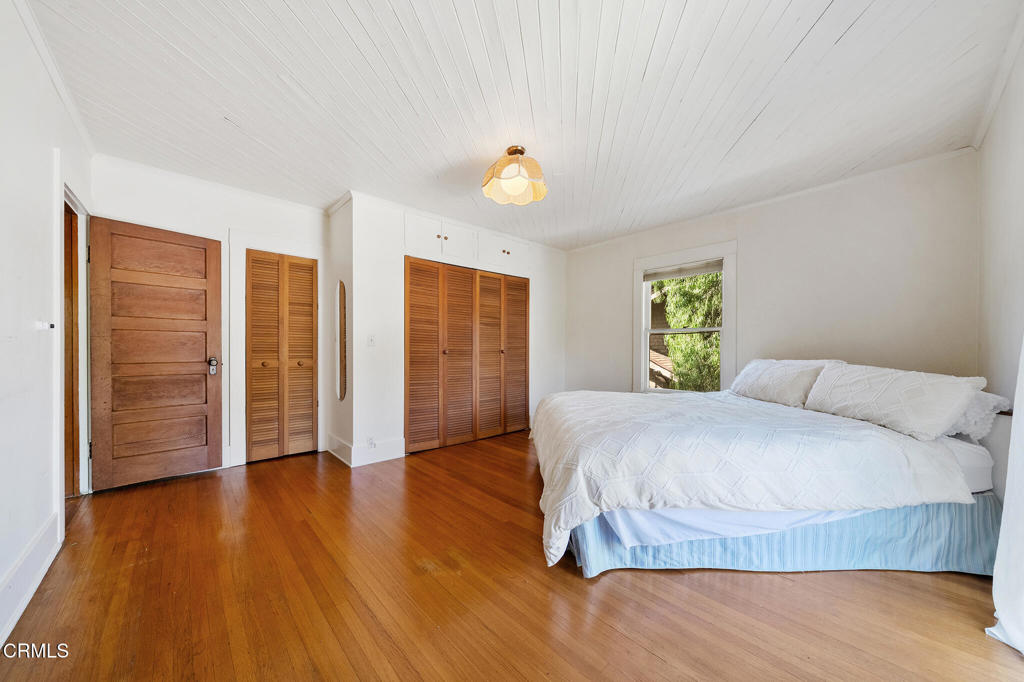 2025 La France Avenue Property Photo 25