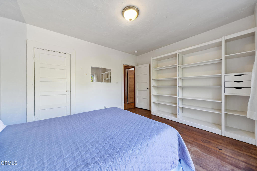 2025 La France Avenue Property Photo 28