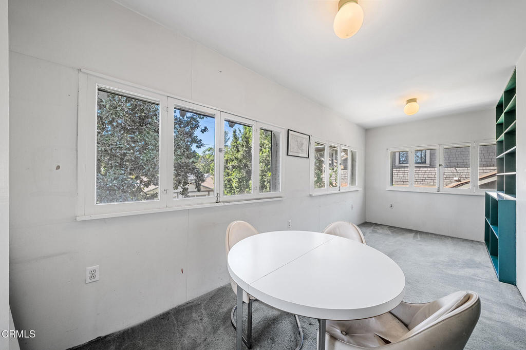 2025 La France Avenue Property Photo 31