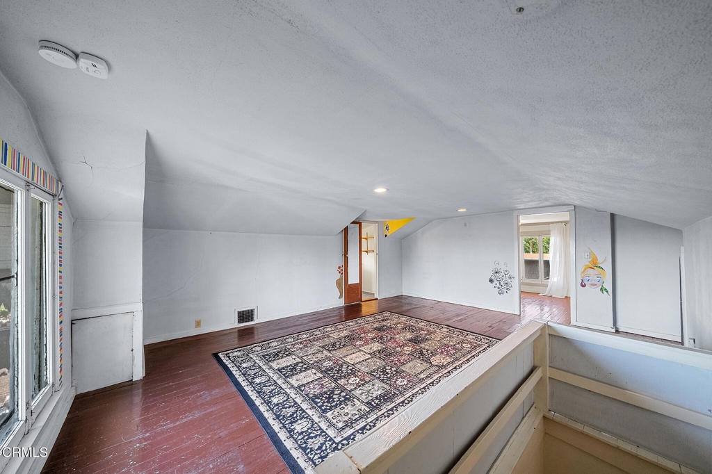 2025 La France Avenue Property Photo 35