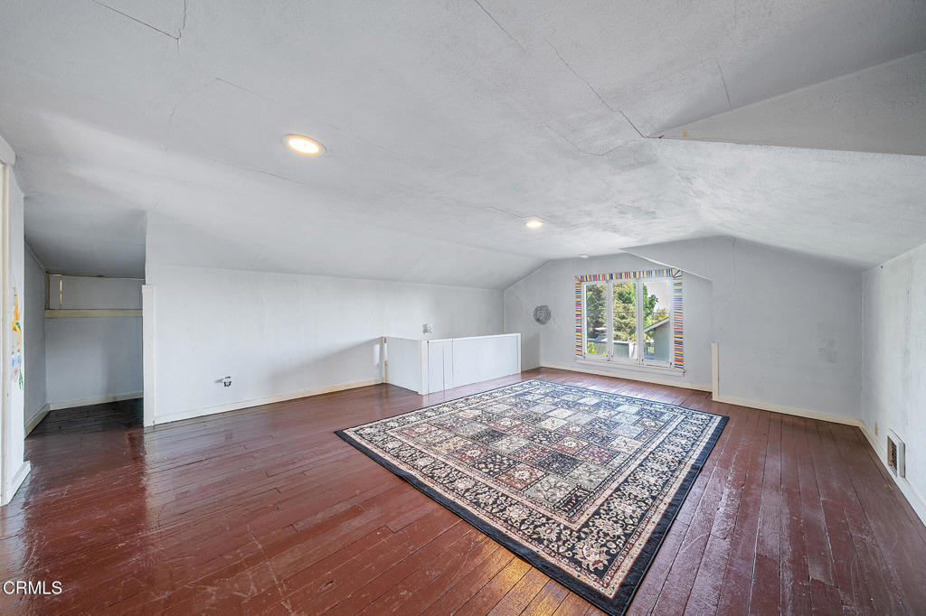 2025 La France Avenue Property Photo 36