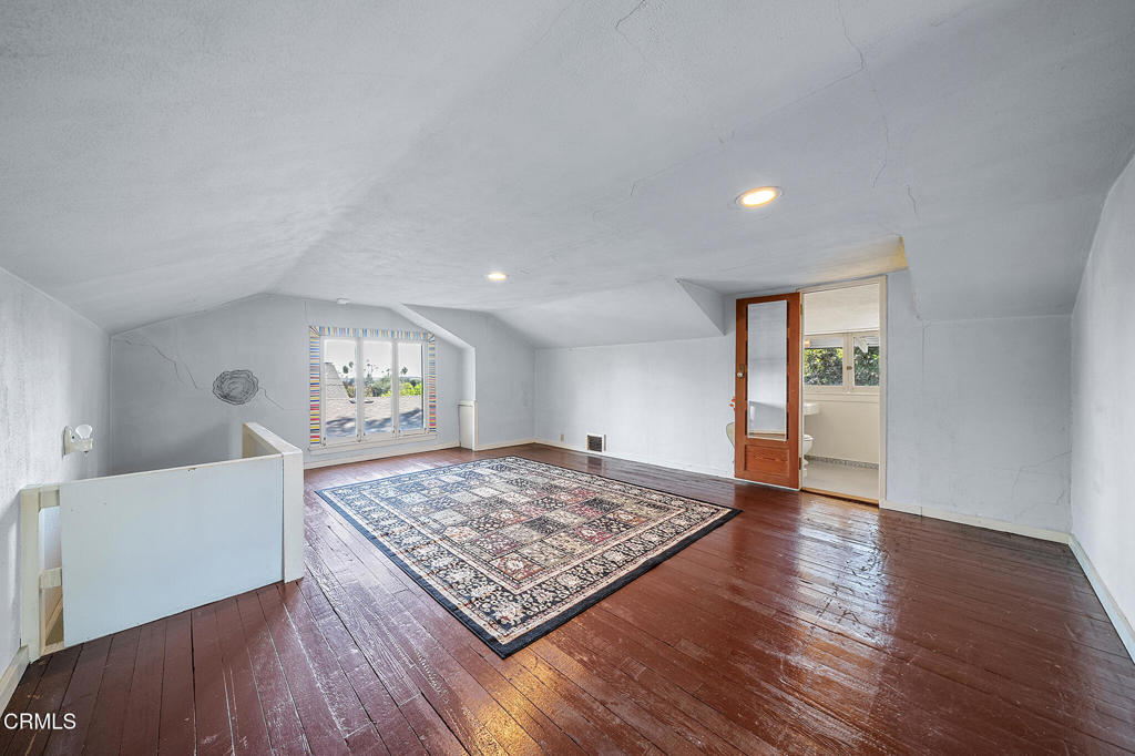 2025 La France Avenue Property Photo 37