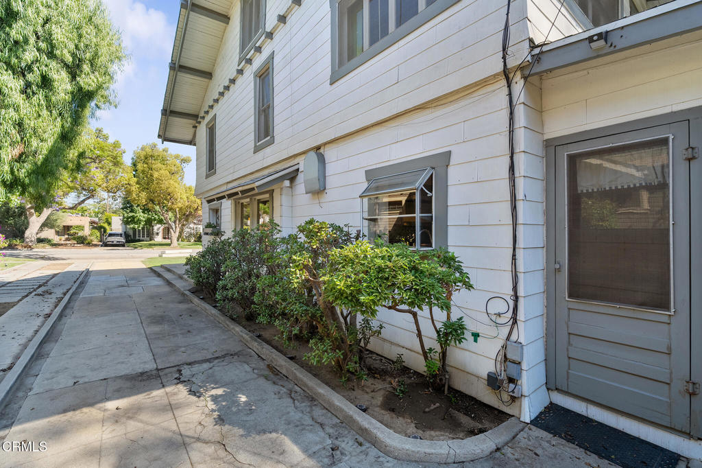 2025 La France Avenue Property Photo 41