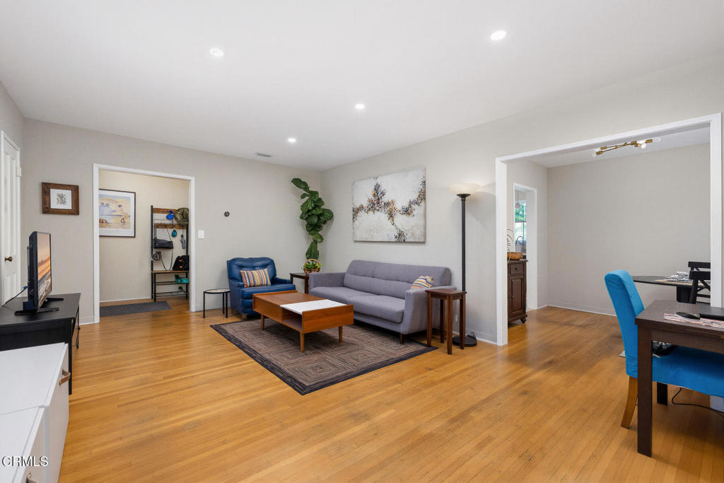 1856 N Michigan Avenue Property Photo 6