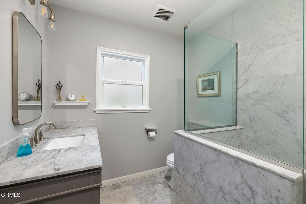 1856 N Michigan Avenue Property Photo 18