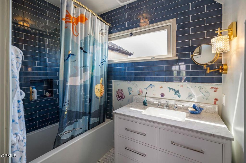 2384 E Orange Grove Boulevard Property Photo 47