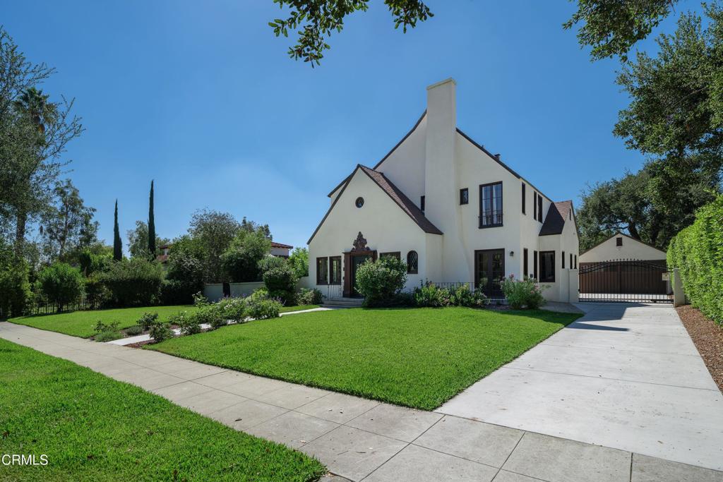2384 E Orange Grove Boulevard Property Photo 51