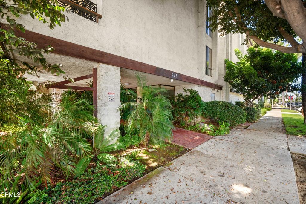 225 Hermosa Avenue 102 Property Photo 16