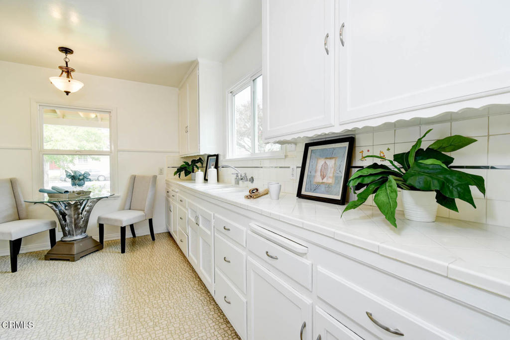 216 W Wedgewood Avenue Property Photo 10