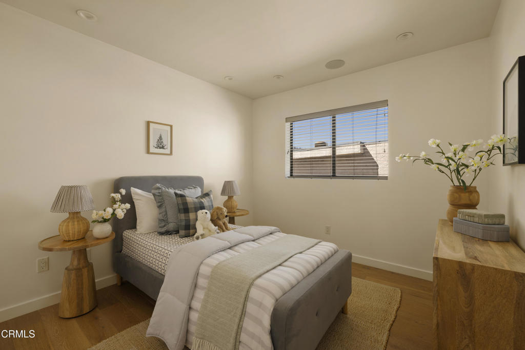 643 1/2 N Hayworth Avenue Property Photo 22