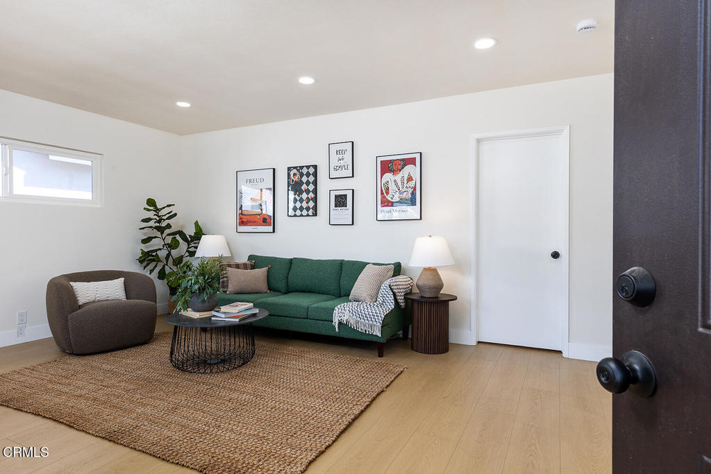 2211 1/8 Casitas Avenue Property Photo 4
