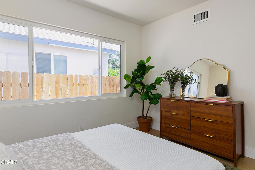 2211 1/8 Casitas Avenue Property Photo 12