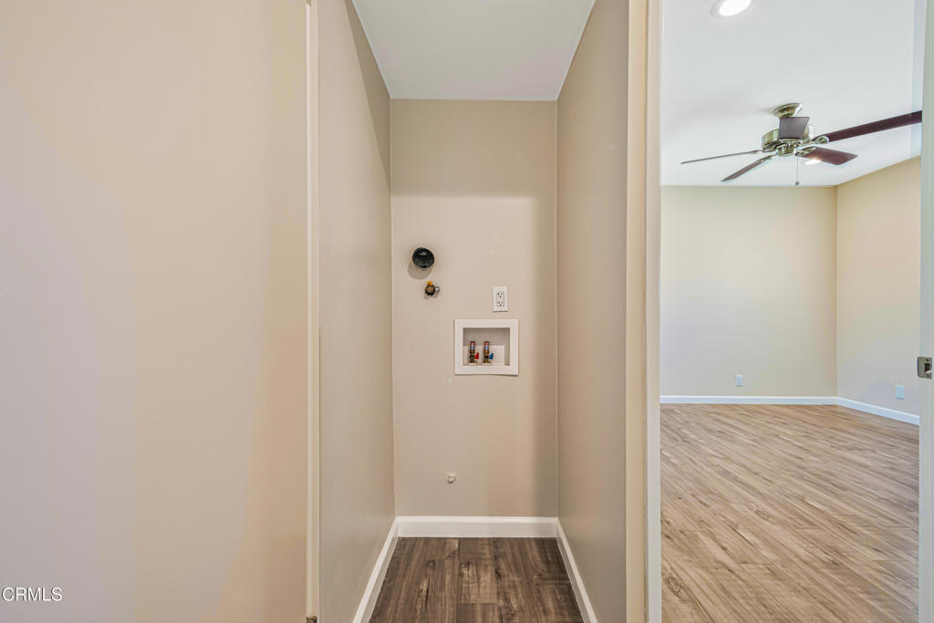 590 N Los Robles Avenue 5 Property Photo 6