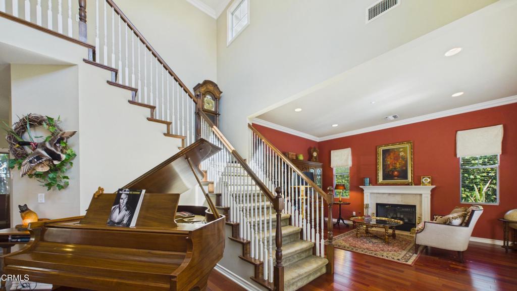1807 S Mayflower Avenue Property Photo 6