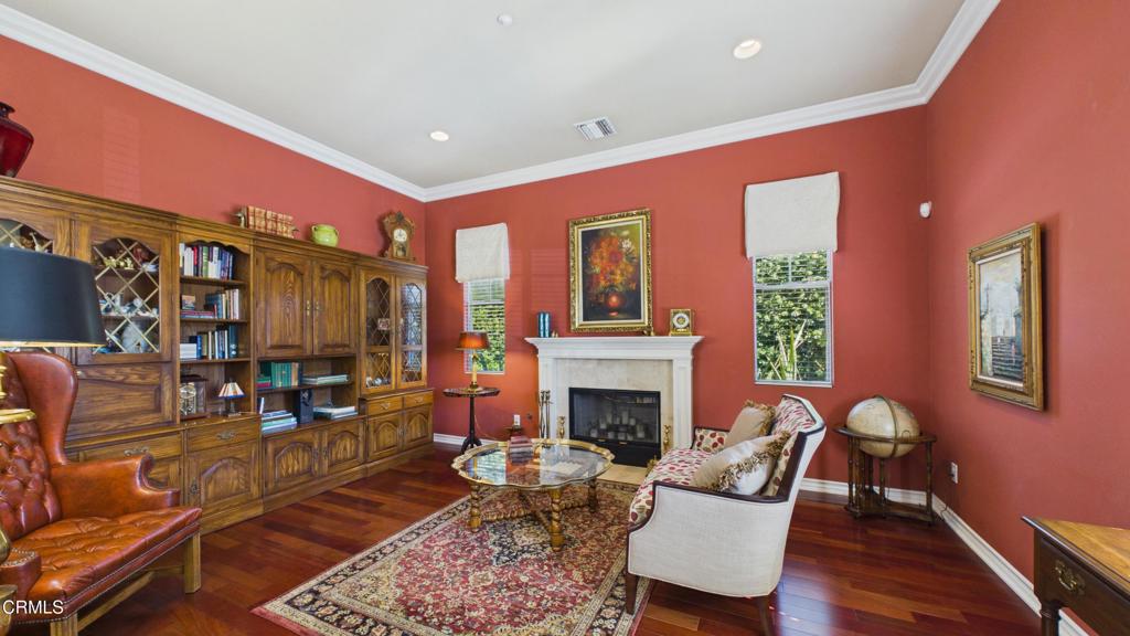 1807 S Mayflower Avenue Property Photo 9