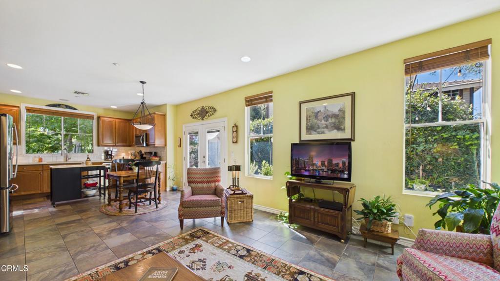 1807 S Mayflower Avenue Property Photo 15