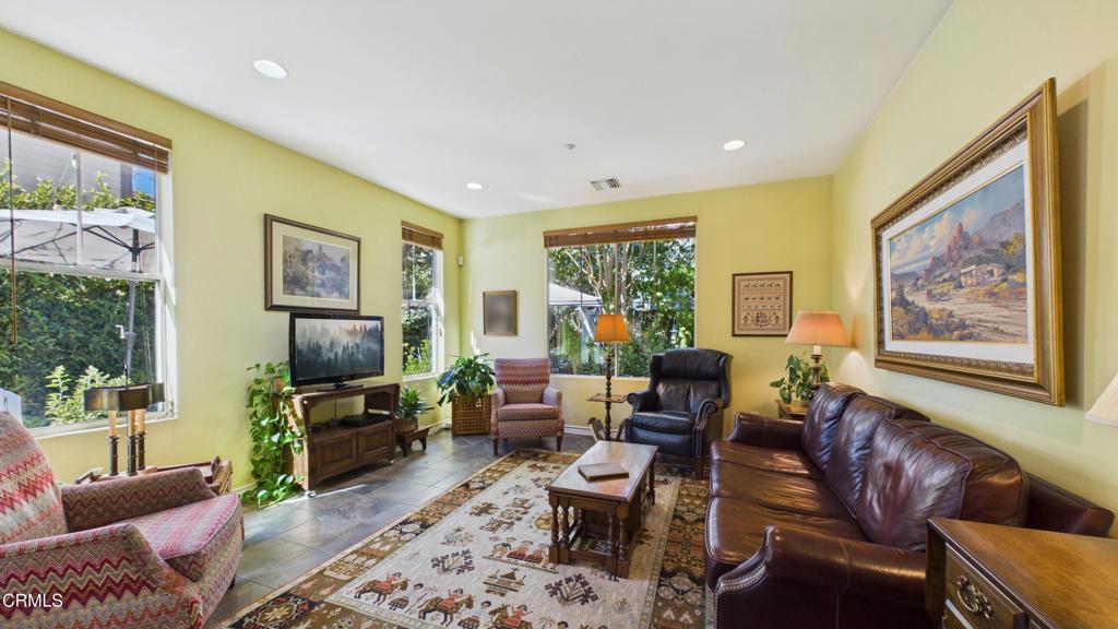 1807 S Mayflower Avenue Property Photo 16