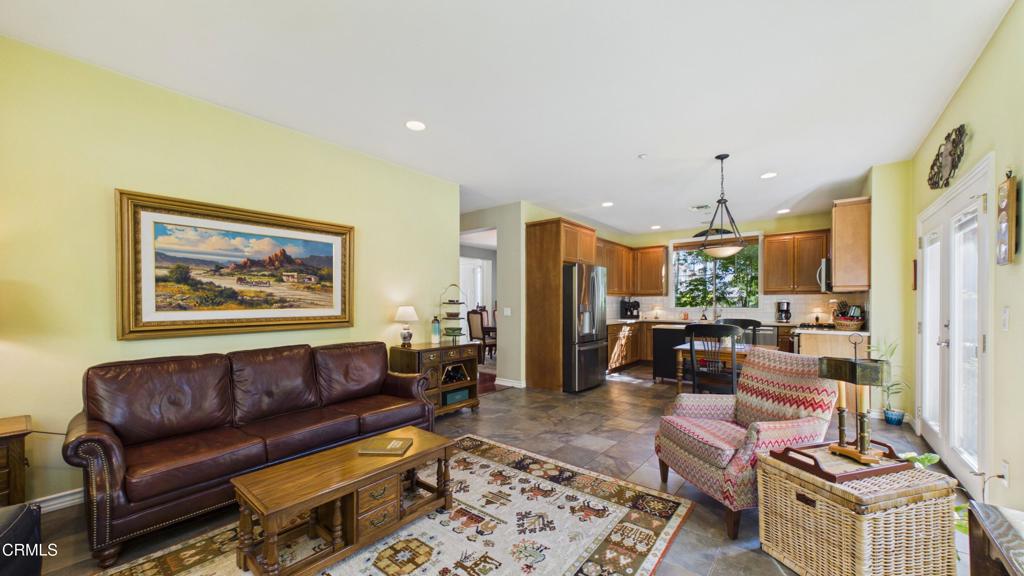 1807 S Mayflower Avenue Property Photo 17