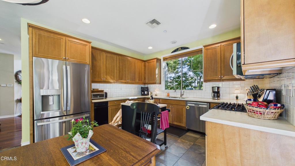 1807 S Mayflower Avenue Property Photo 19