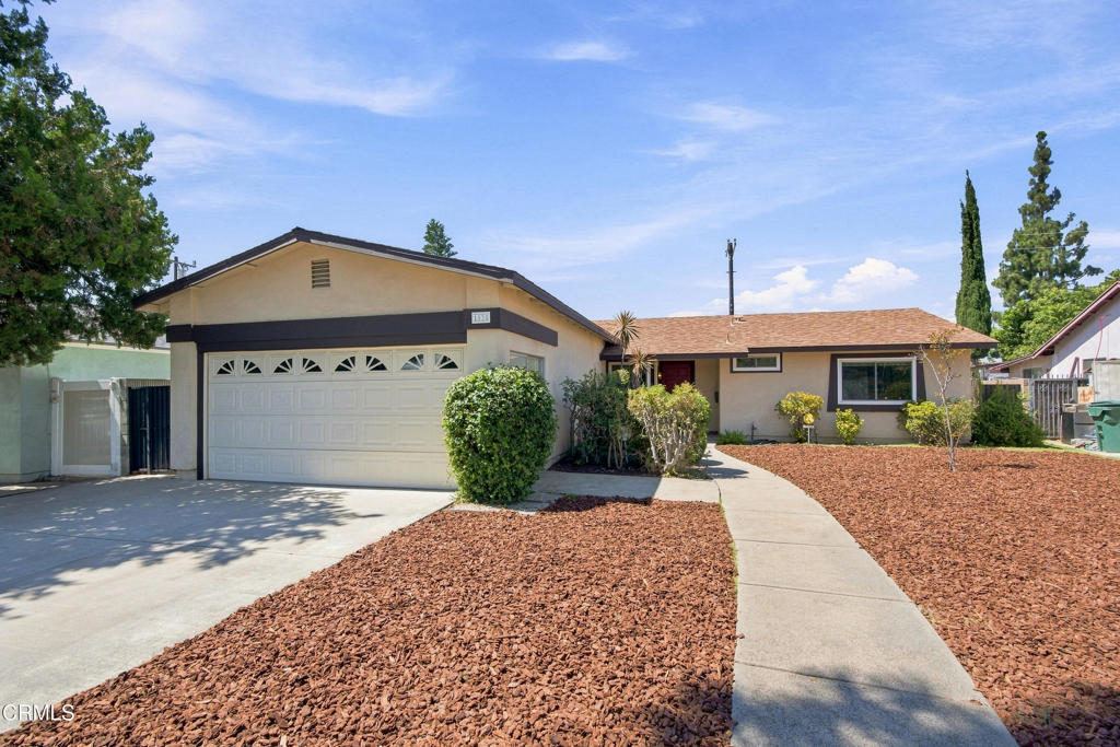 1535 Blue Haven Drive Property Photo 3