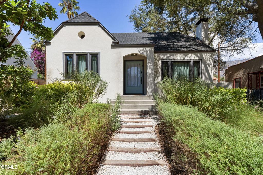 511 E Penn Street Property Photo 1