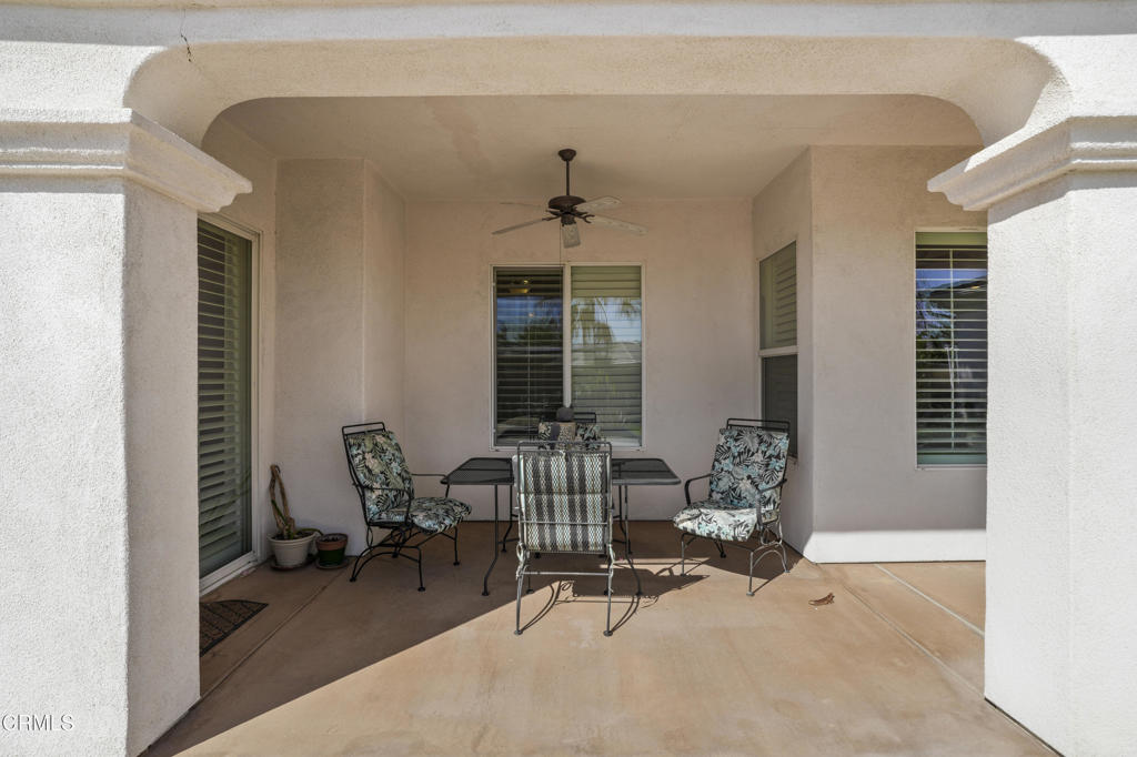 2250 N Hermosa Drive Property Photo 43