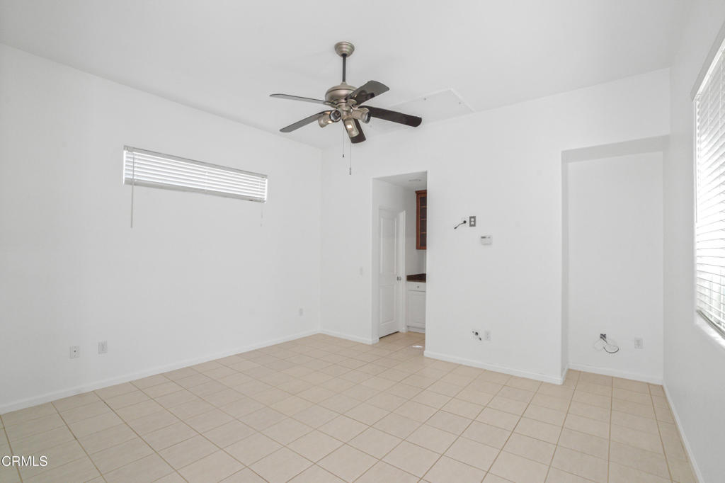 2250 N Hermosa Drive Property Photo 47