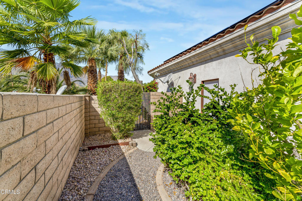 2250 N Hermosa Drive Property Photo 51