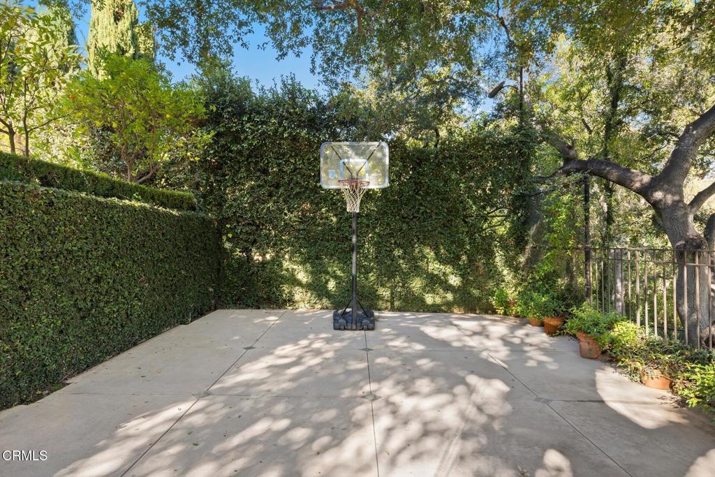 1290 Hillcrest Avenue Property Photo 45