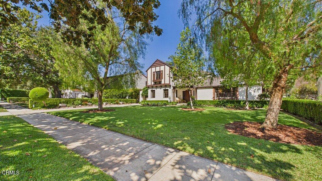 1828 Warwick Road Property Photo 3