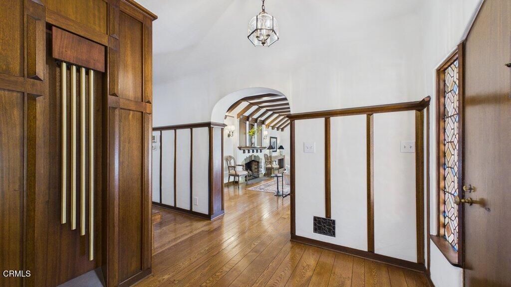 1828 Warwick Road Property Photo 6