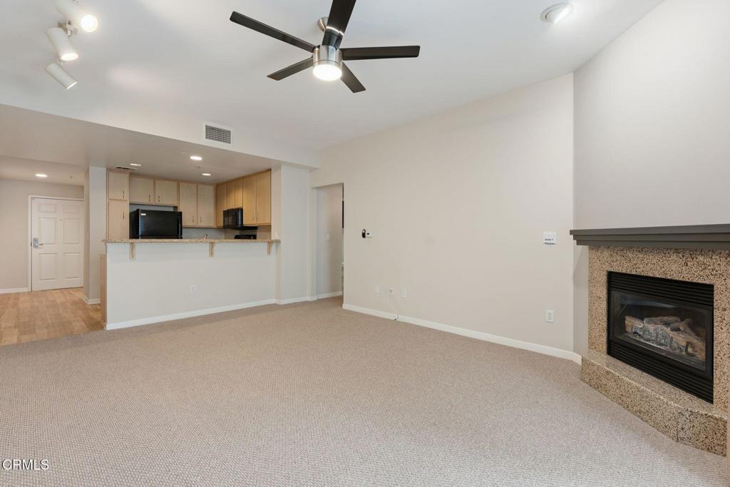 160 S Hudson Avenue 105 Property Photo 10