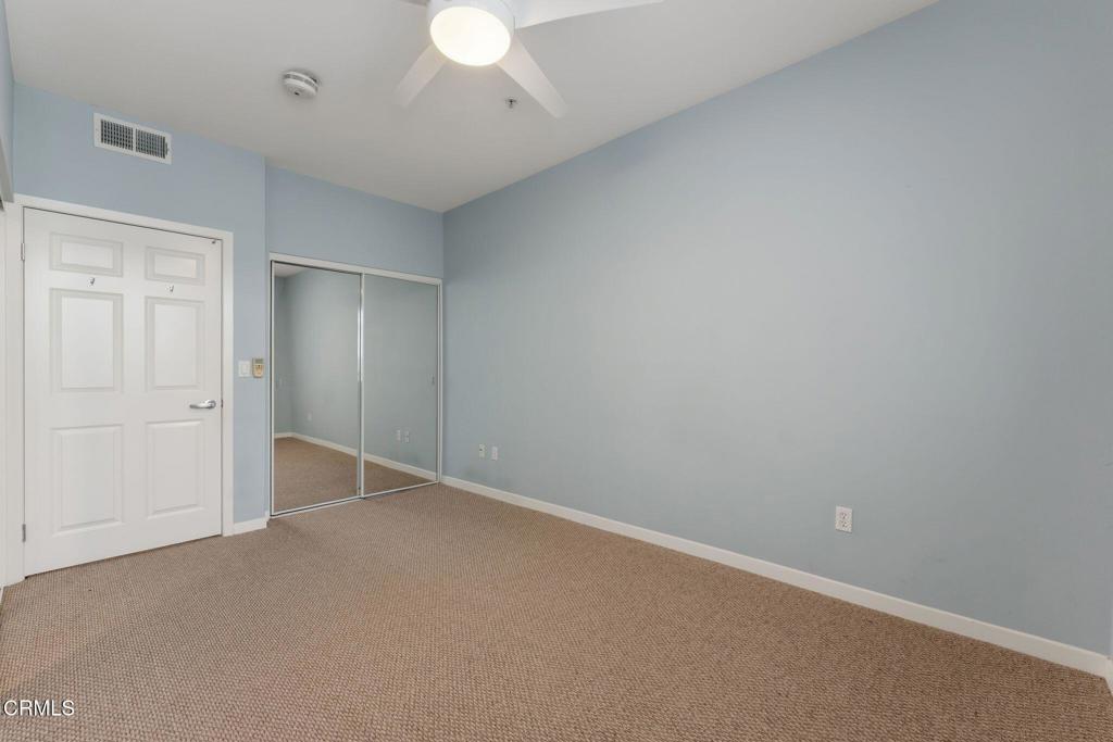 160 S Hudson Avenue 105 Property Photo 13
