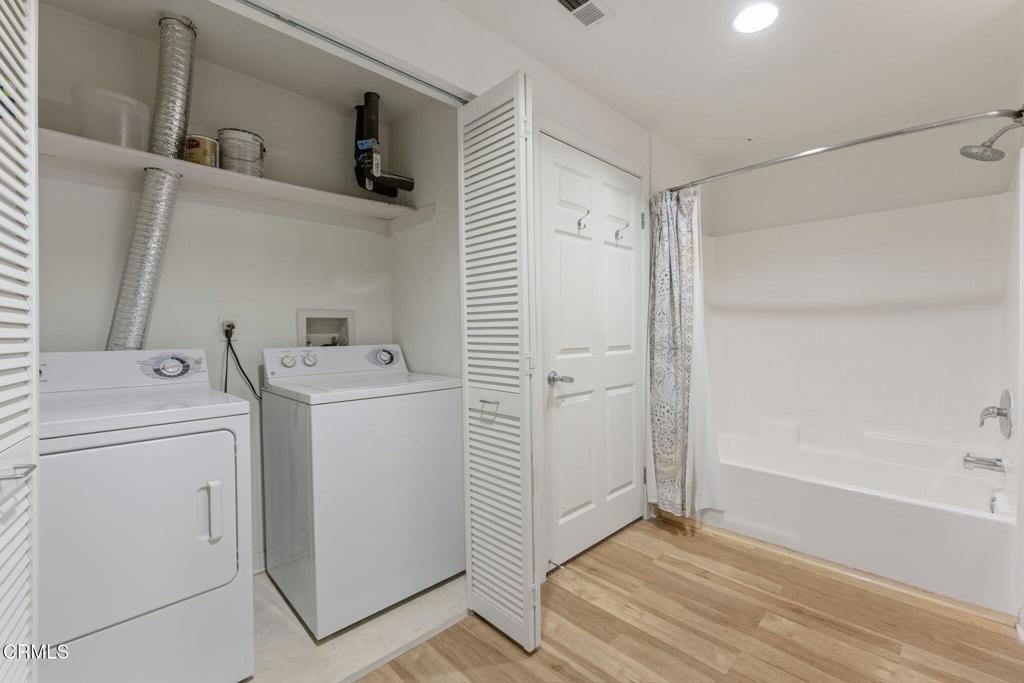 160 S Hudson Avenue 105 Property Photo 18